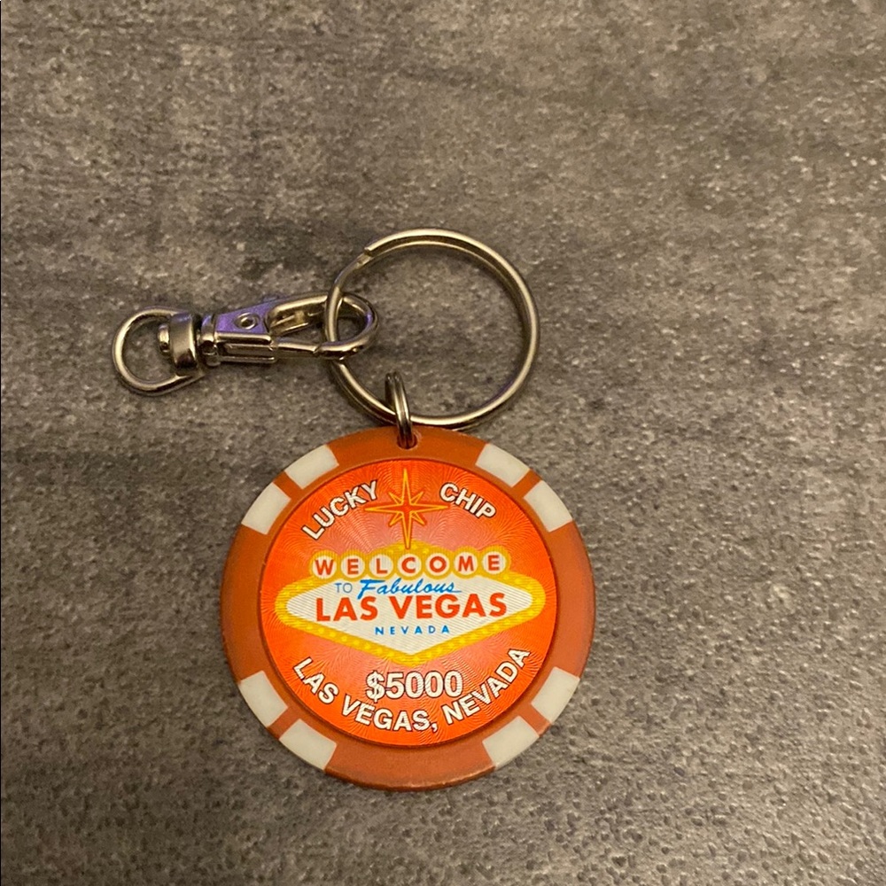 Vintage Las Vegas, Nevada $5000 Lucky Chip Souvenir Keychain Shimmer Red Gold